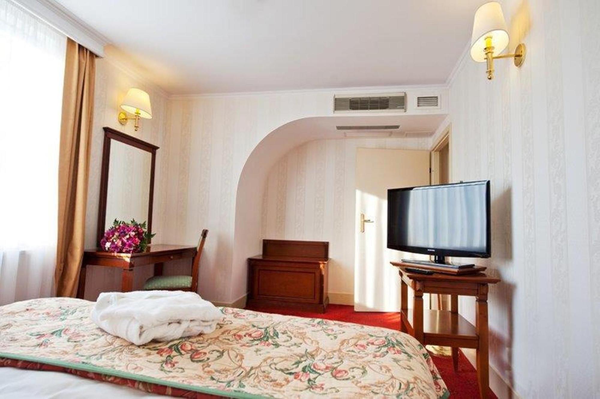Hotel Mazurkas Ozarow Mazowiecki Room photo